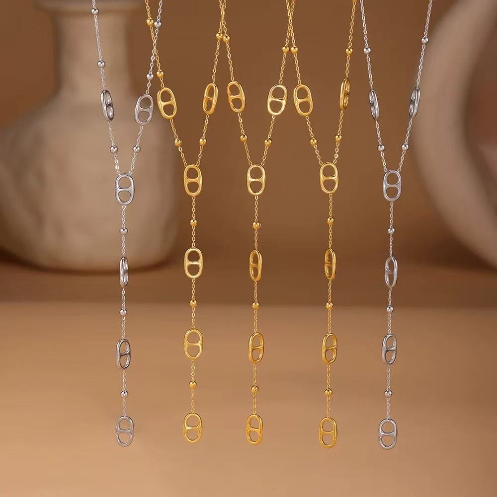 collier Aini